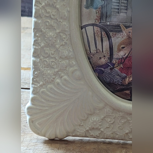 2004  Master craft International Off White Ceramic Scrolled Picture Frame - Picture 5 of 9